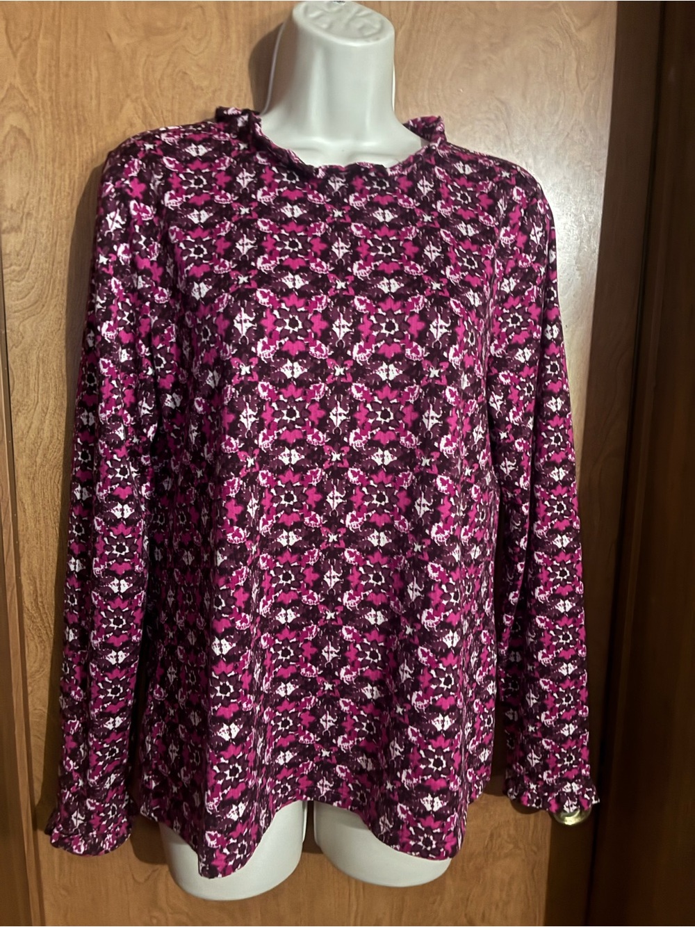 Women’s Floral-Print Long Sleeve Top in Fuchsia